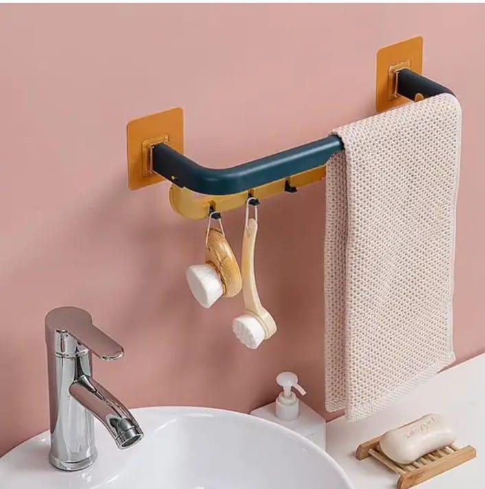 SpaceSaver Chic: Multifunctional Folding Towel Shelf